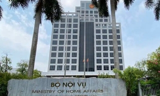 Bộ Nội vụ đề xuất khung số lượng phó chủ tịch UBND tỉnh trên toàn quốc